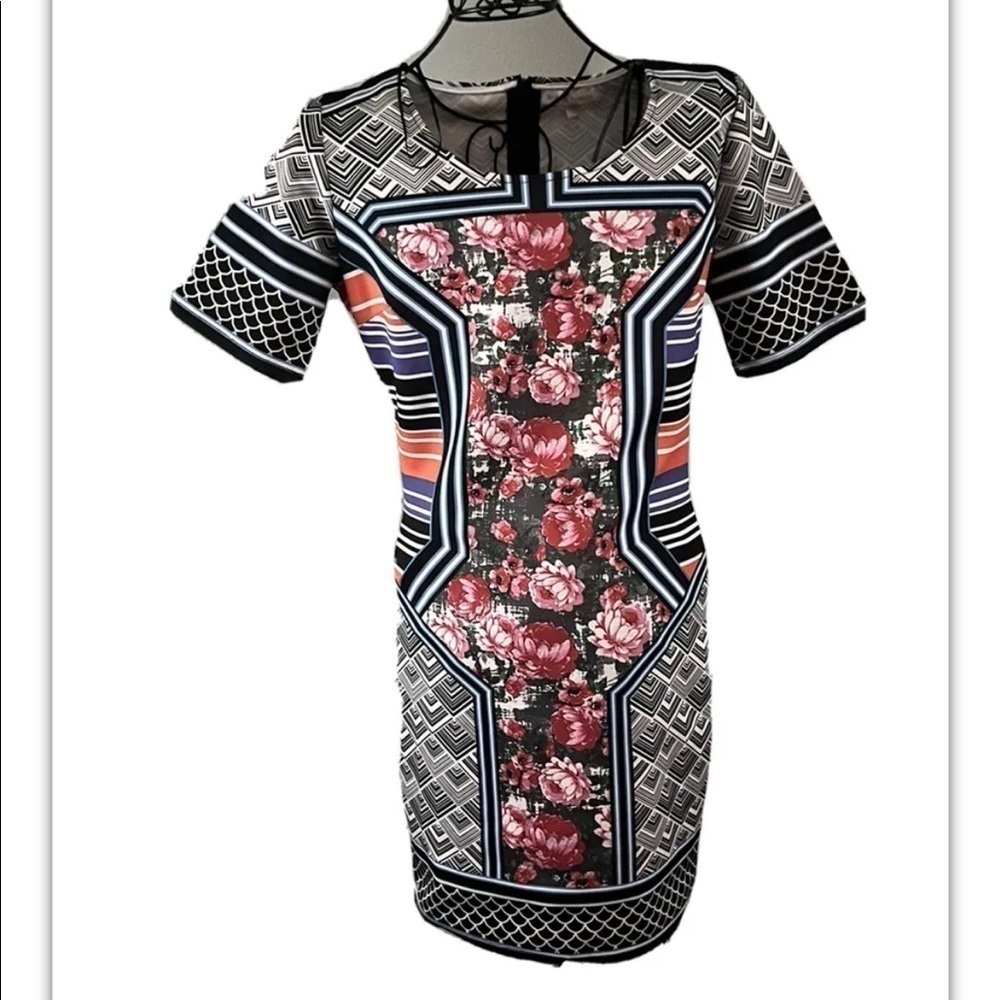 Jealous Tomato Women's Small Short Sleeve Multicolor Geometry Body Con Zip Dress